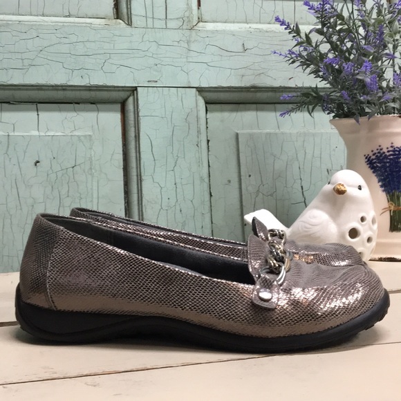 Vionic Loafers - Picture 1 of 7